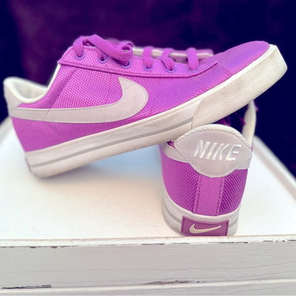 Nike Women’s Sweet Classic Textile purple women’s 9 - Picture 1 of 5